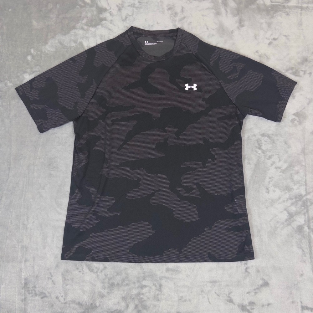 Under Armour Camo Shirt Mens Large Gray Black Loose Fit Short Sleeve Activewear